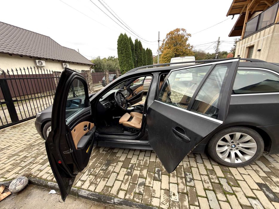 BMW Seria 5 523i Touring Aut. Edition Exclusive