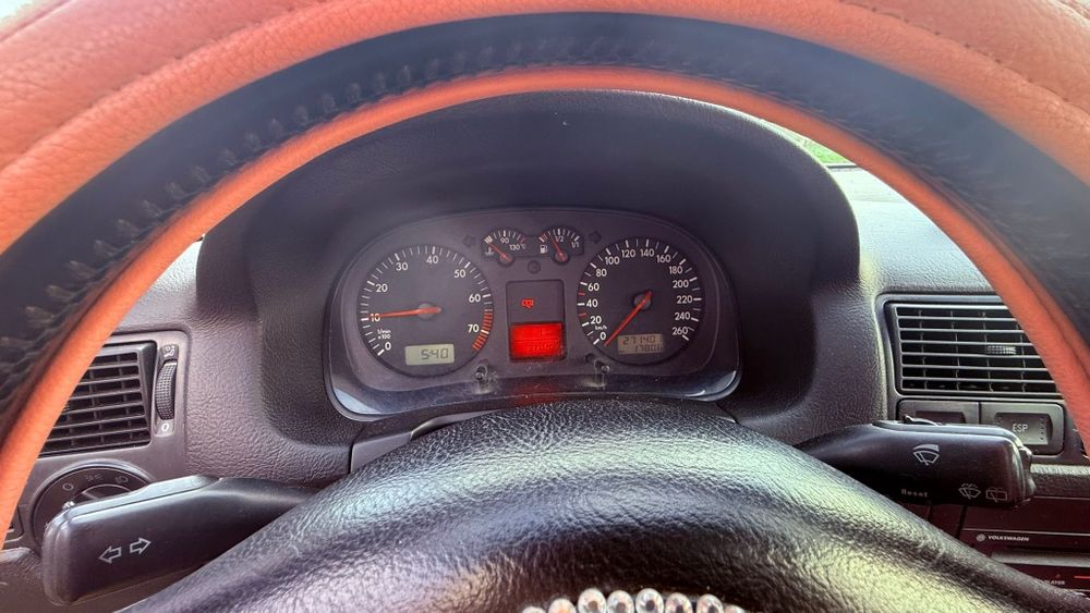 Volkswagen Golf 4 - 1.6 Benzină, 2002