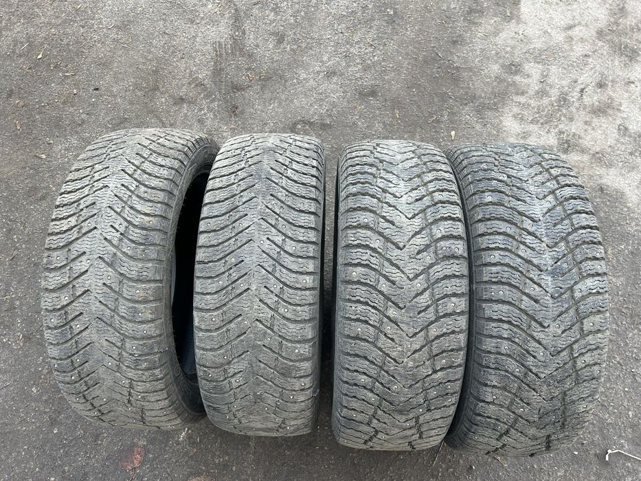 Продам зимнюю резину R16.