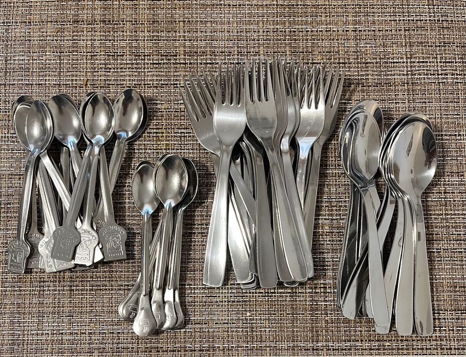 Вилици /торта/ и  лъжички /кафе, чай/