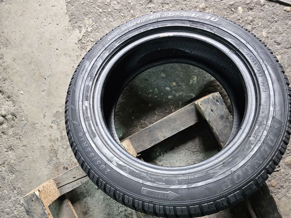 2 anvelope iarna 205 55 16 Dunlop