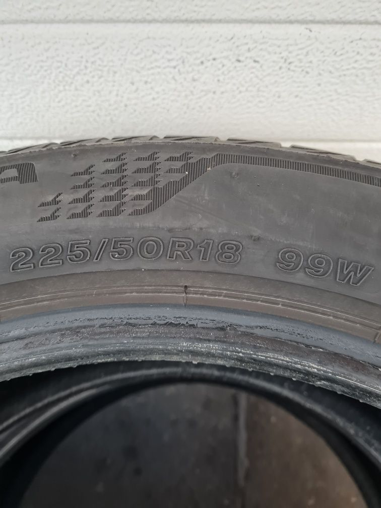 Летни гуми 2 броя BRIDGESTONE Turanza T005 225 50 R18 дот 3421