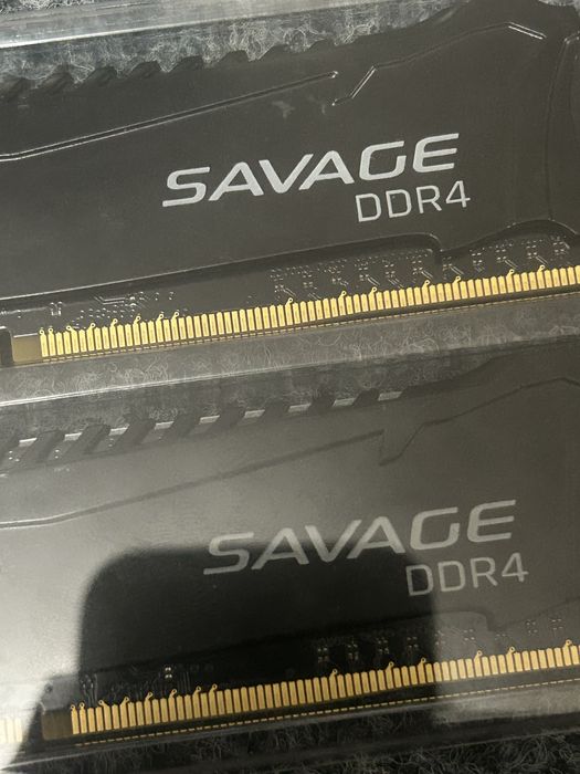 Memorii RAM 2x4GB DDR4