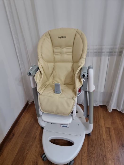 Продам стульчик для кормления  peg perego
