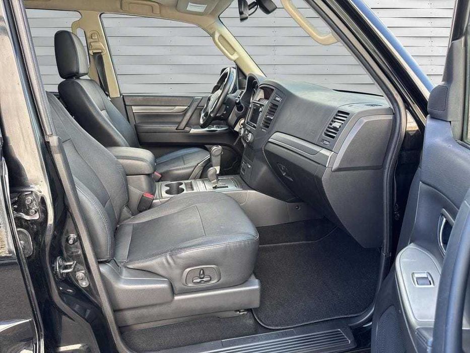 Mitsubishi Pajero/mk4- 3.2 CommonRail/AUTOUTILITARA N1 impozit 400 Ron