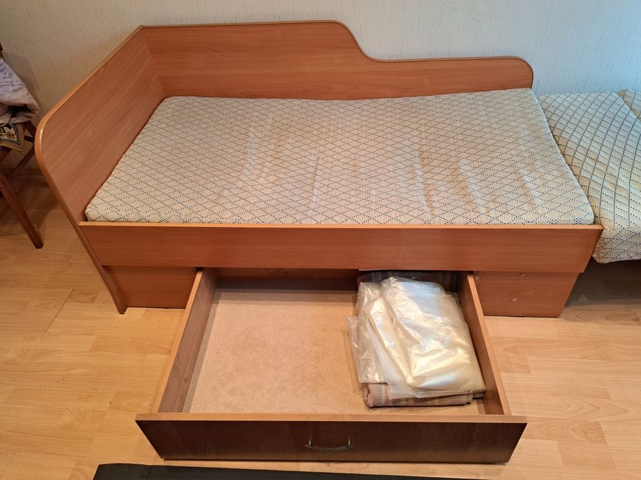 Продам подростковый диван