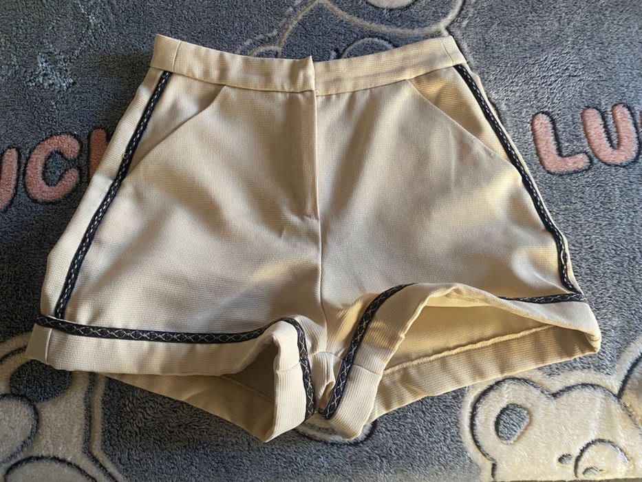 Къси панталонки Alessa XS 50 лв