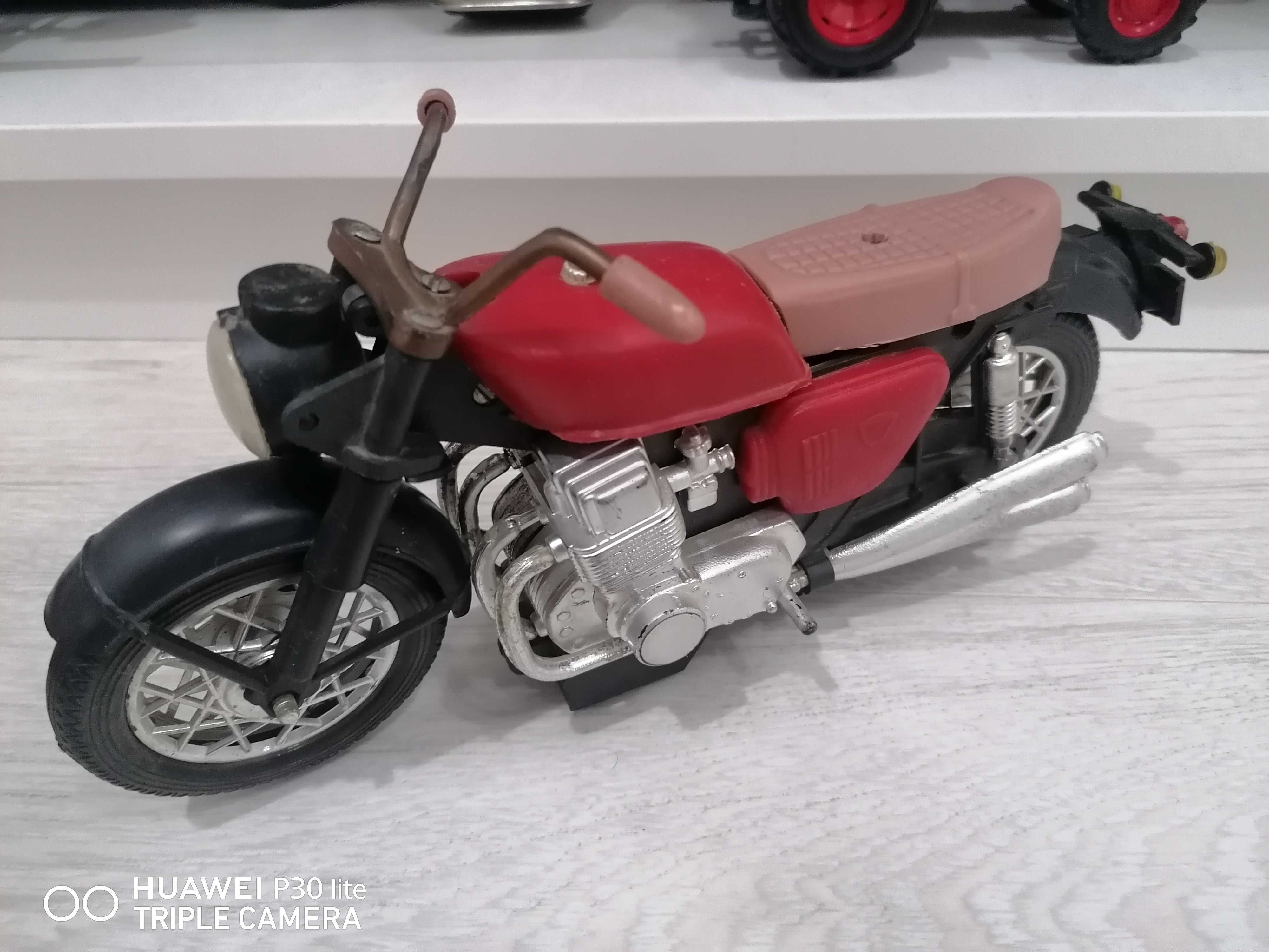 Jucărie veche Motocicleta de colecție, românească