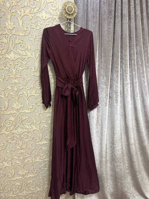 Toʻy uchun koʻylak oldi zapaxli belbogʻi bor