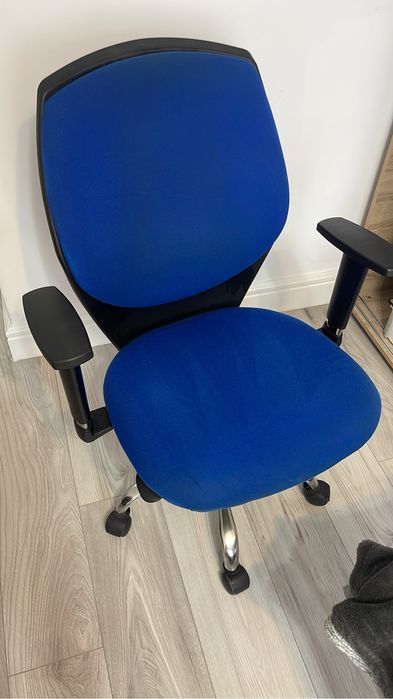 Curatare tapiteri auto