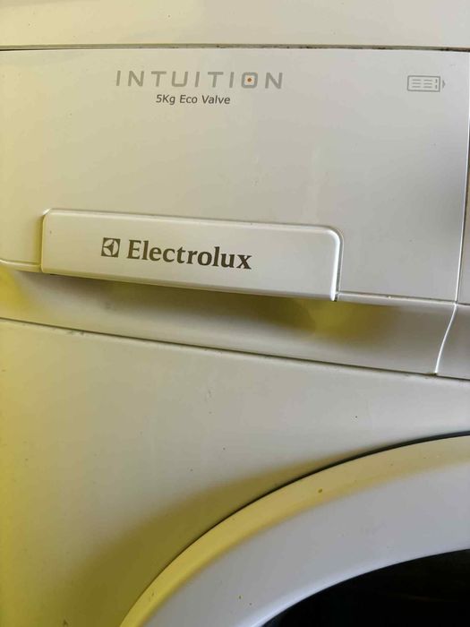 Пералня Electrolux Intuition EWF 10040W EcoValve 5 кг.