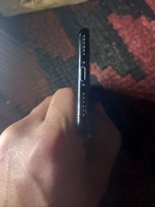 Iphone 7 srochni sotiladi