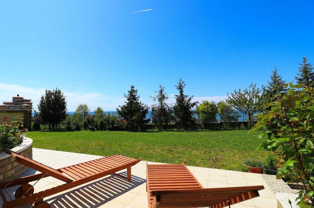 Модерна Къща, под наем, с. Равда