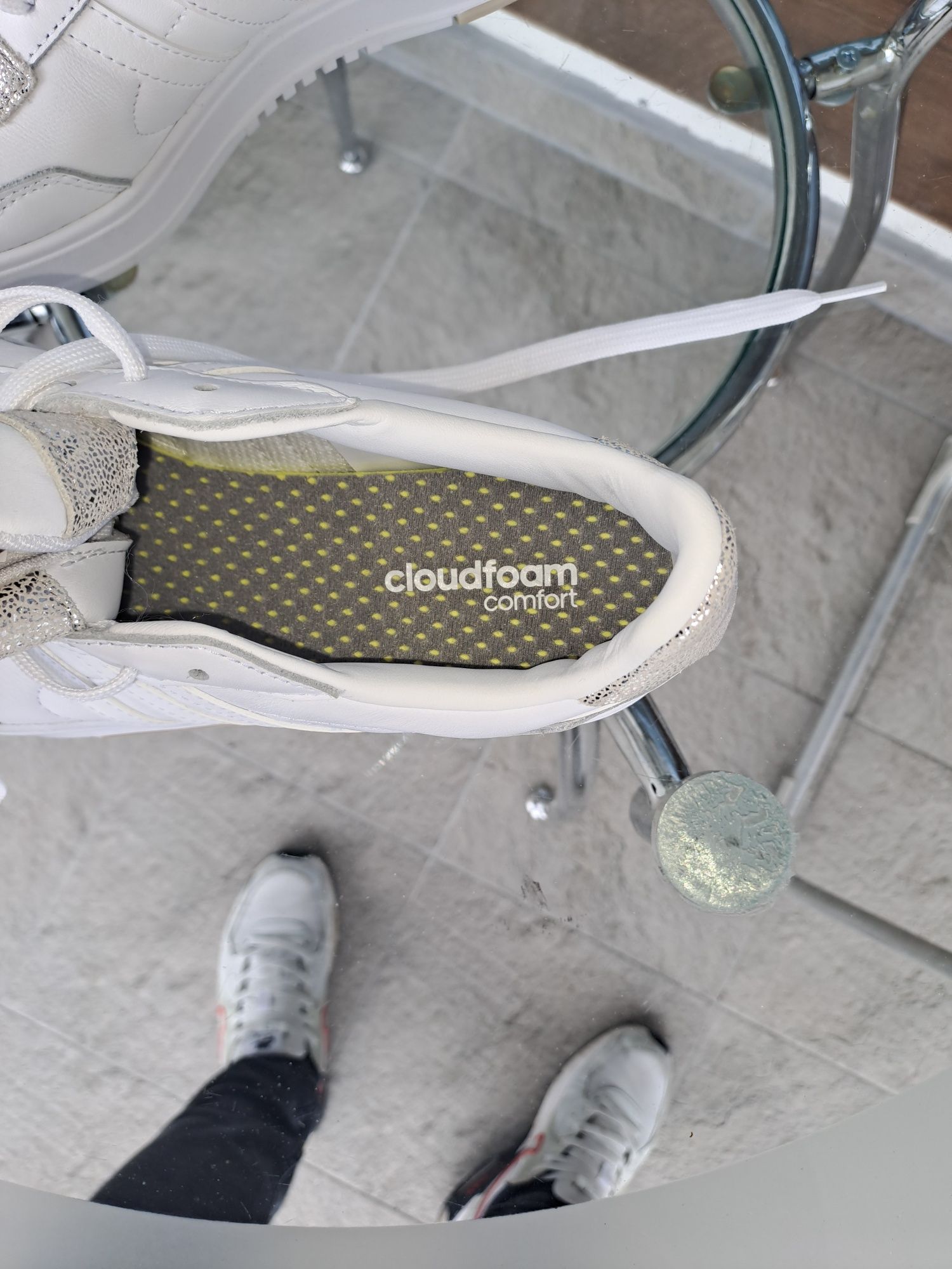 Маратонки ADIDAS