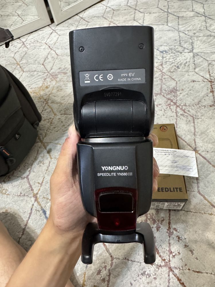 Вспышка Yongnuo 560III
