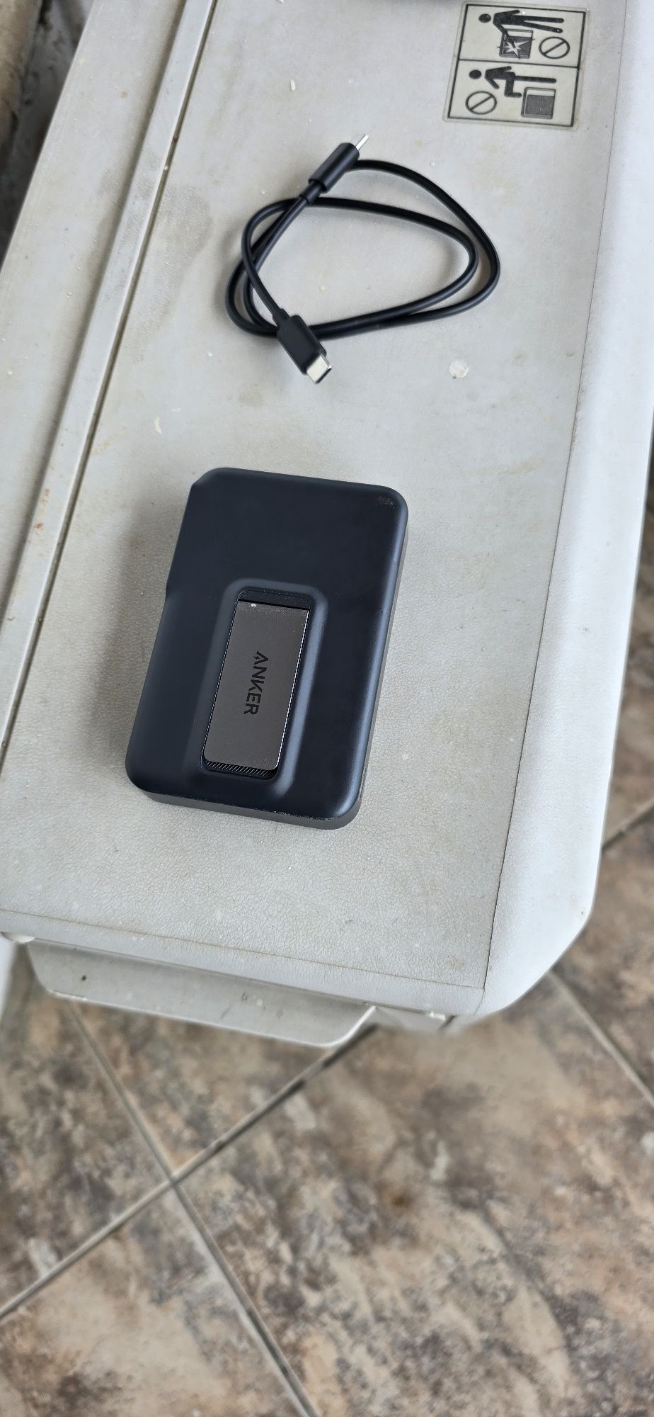 Acumulator extern wireless Anker MagGo, Qi2, 10.000 mAh, 15W, USB-C, S