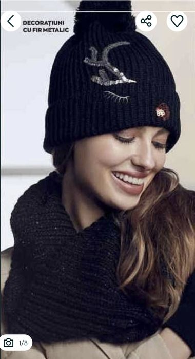 Fular cu fir metalic Reindeer Snood Avon