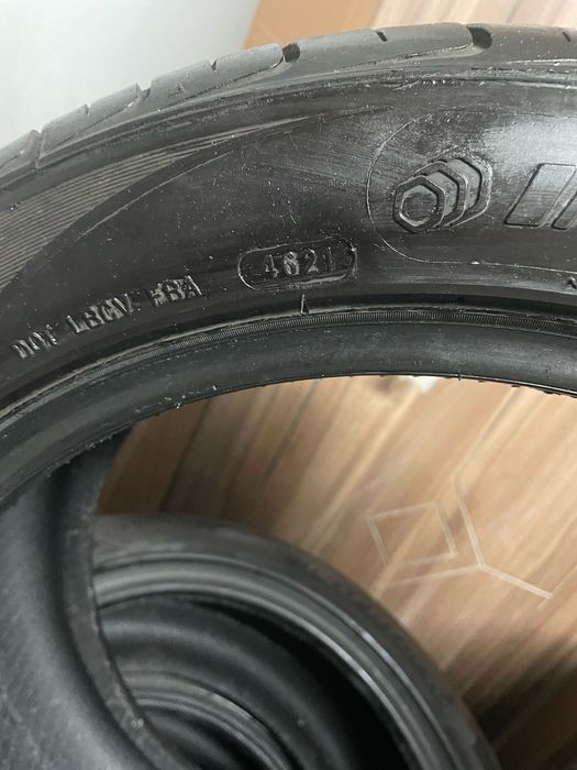 Vând cauciucuri de vară 215/50 R17