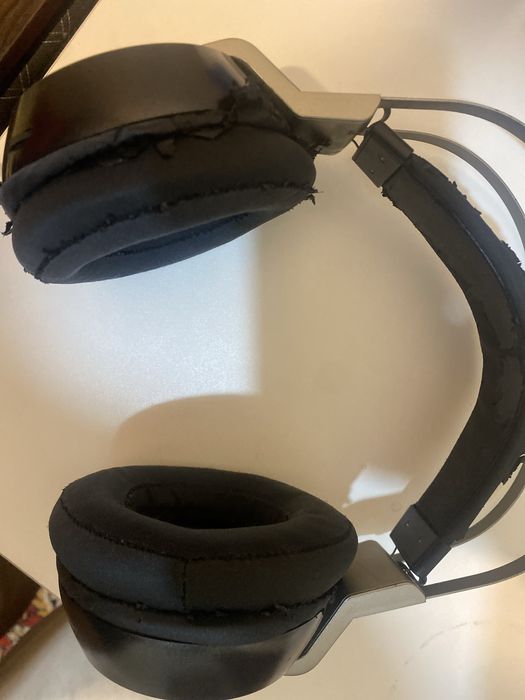 Продам игровые проводные наушники