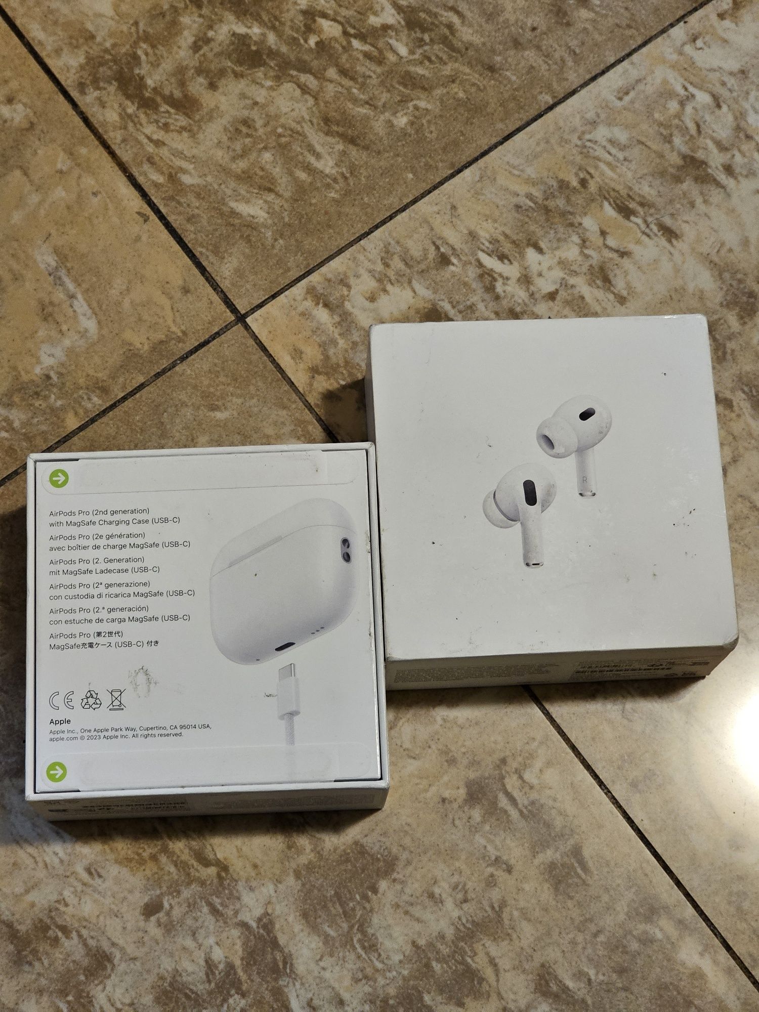 Casti Apple Airpods Pro (2nd Generation) Carcasa MagSafe (USB-C) - 202