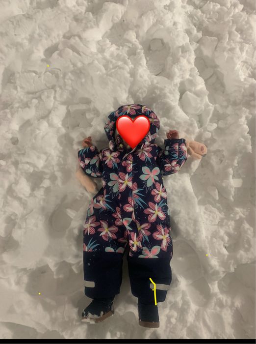 Продам детскую куртку на годик полтора