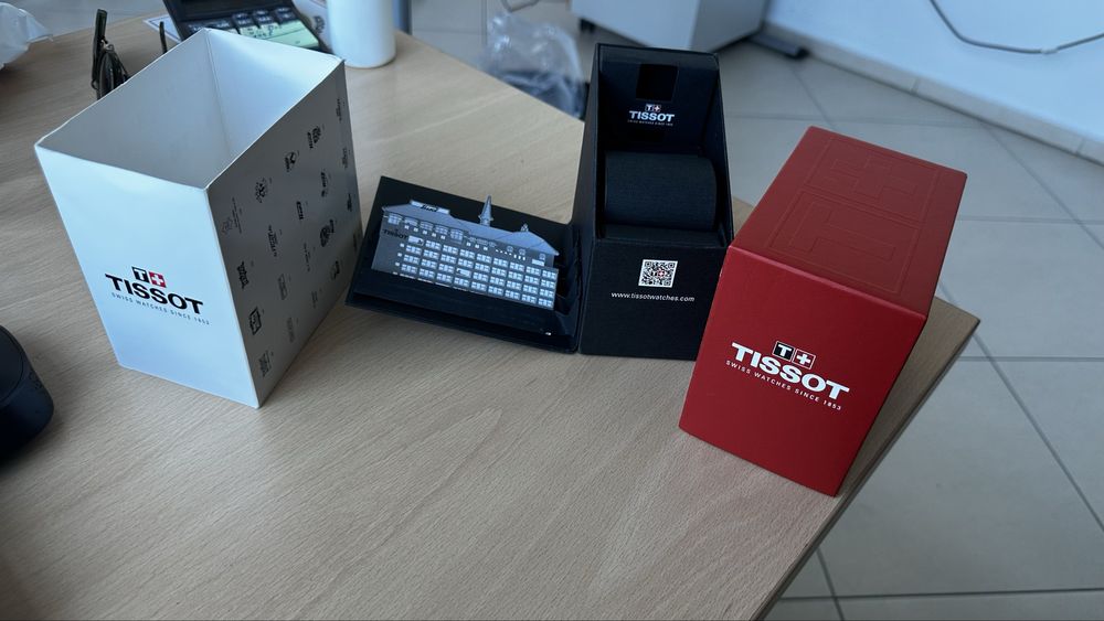 Tissot - оригинална кутия за часовник + сертификат