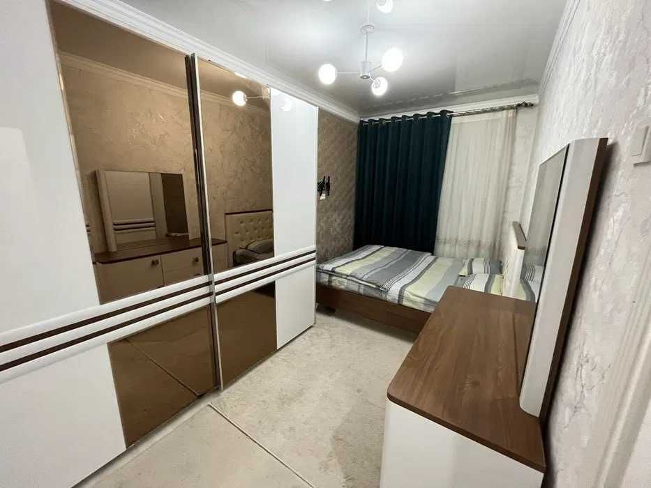 Чилонзор/Чиланзарский/Фархадский базар 3/1/4 827*