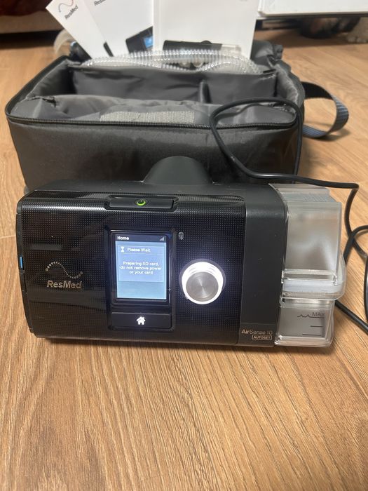 Aparat CPAP ResMed AirSense 10 Auto set - putin folosit