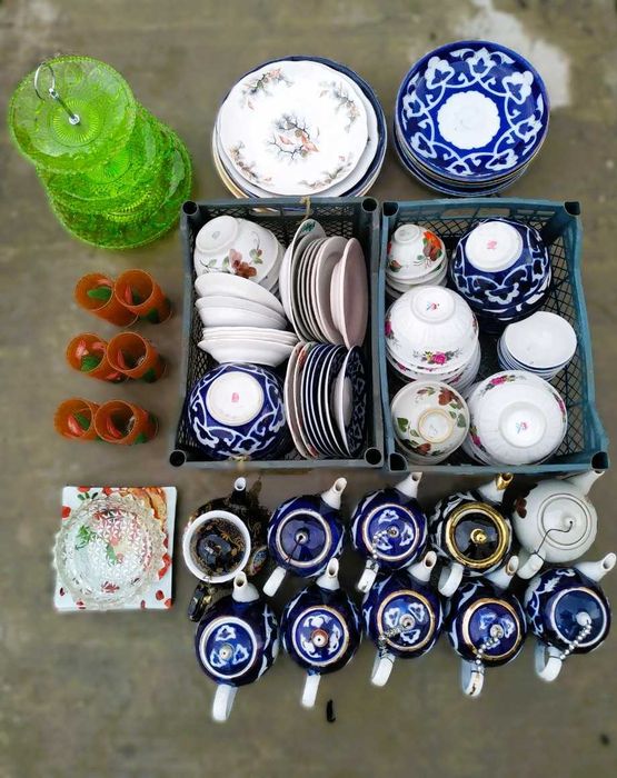 choynak piyola, kosa tavoq, tarelkalar sotiladi