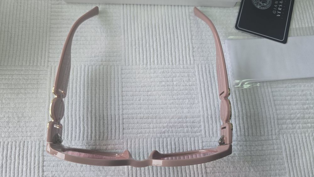 Ochelari de soare Versace roz