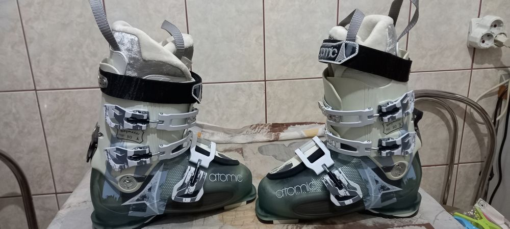Clăpari ski Atomic Waymaker 80 
Proiectate pentru schior