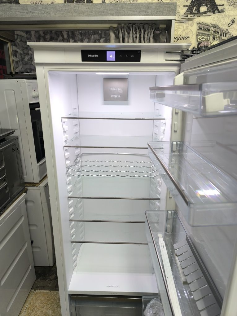 Хладилник за вграждане Miele K 7743 E