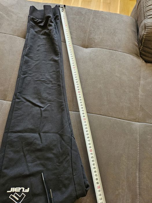 Черен панталон flair