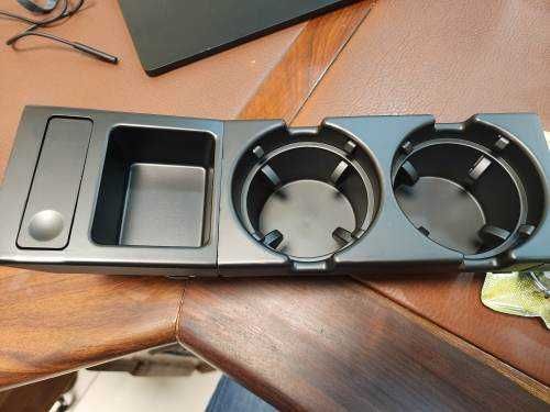 Suport Pahare si Monede compatibil cu BMW  E46 negru/carbon