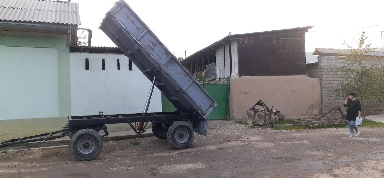 Traktor LTZ 40 gidravlicheskiy