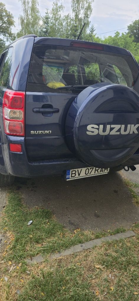 Vând Suzuky Grand Vitara