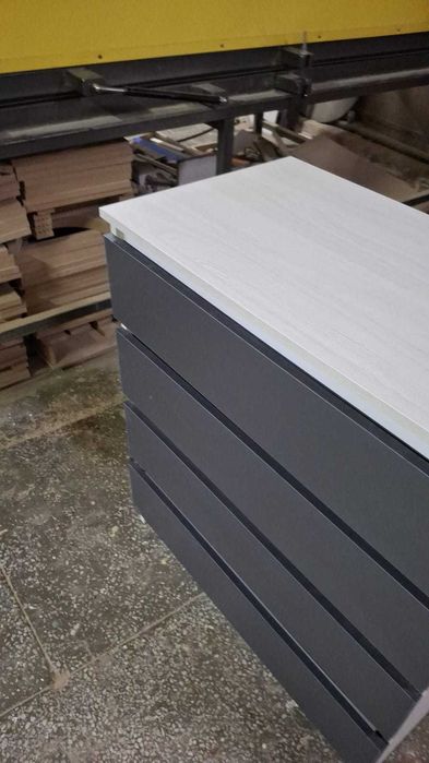 Комод  из  ЛДСП .