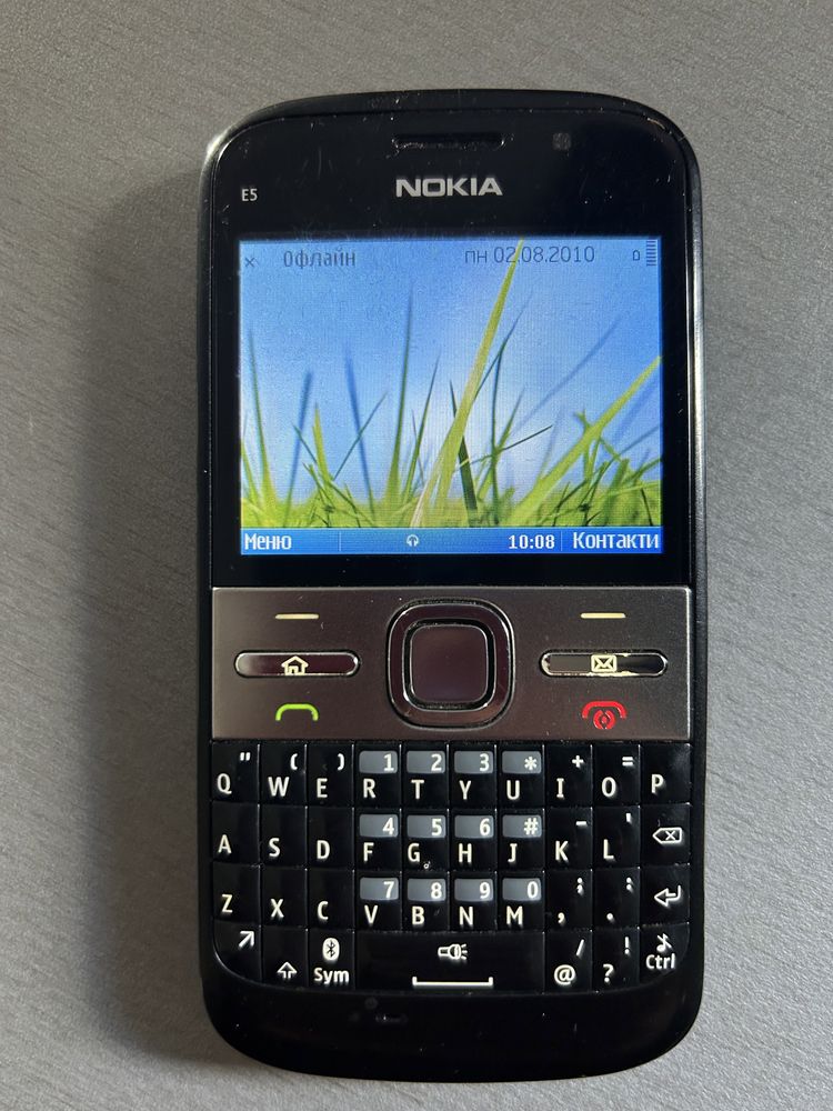 Nokia E5 5.0 mega pixel