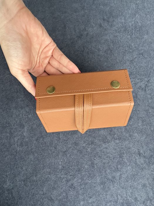 Кейс за слънчеви очила