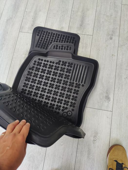 OFERTA Set covorașe cauciuc tăviță Audi A3 8V, Volkswagen Golf 7 VII