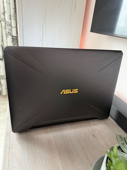 Asus Tuf Gaming - I7 - 16GB RAM - 512GB SSD - GTX 1050 TI