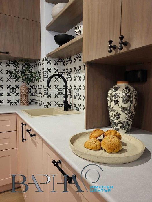 Дава се под наем Едностаен апартамент в к.к. Св.Св. Константин и Елена - 40 кв.м за 511 € - Снимка #5