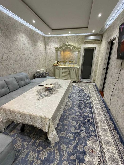 Квартал-Ц Зеркалка Панель 2/2/5 балкон 1,5/3 Ориентир Райхон