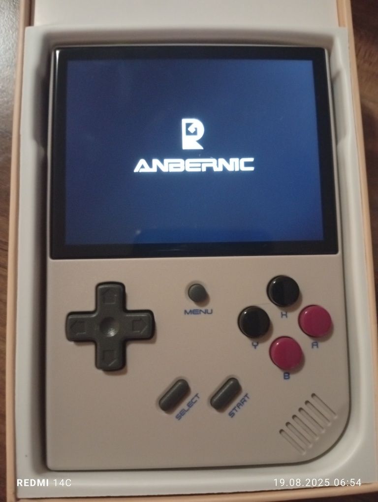 Портативна Ретро Гейминг Gaming Конзола Anbernic RG35XX Plus