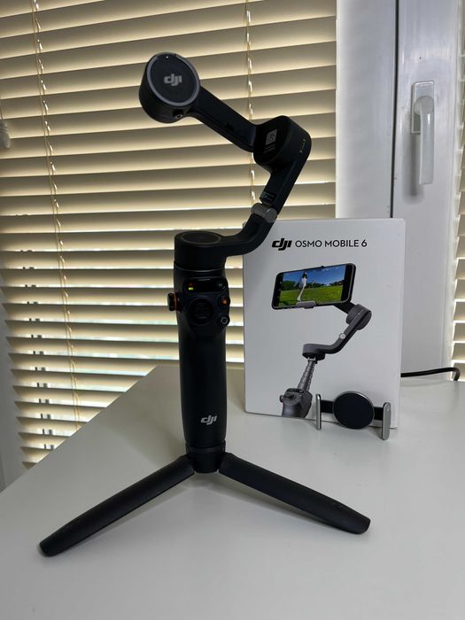 DJI Osmo Mobile 6 – ca nou, cu toate accesoriile - Stabilizator