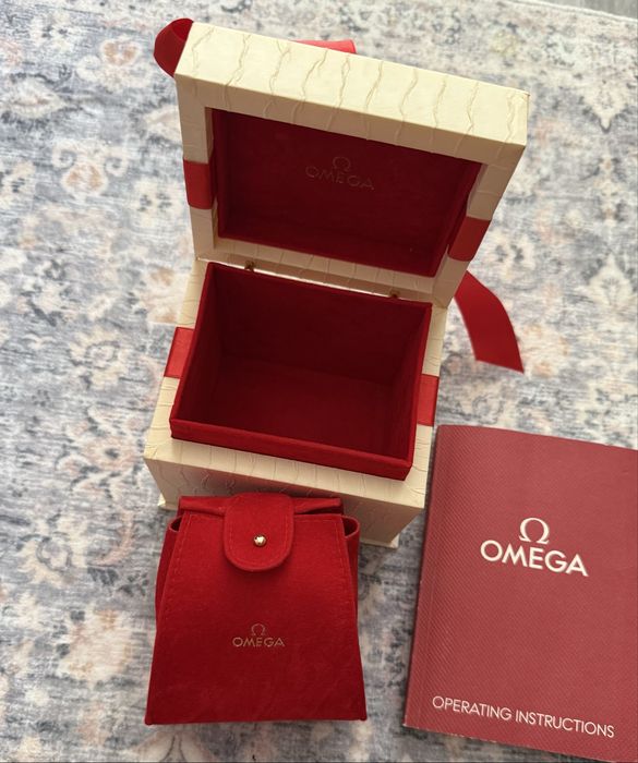 Cutie ceas Omega