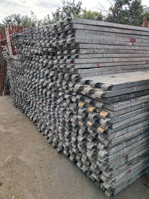 Vând podine pentru schela