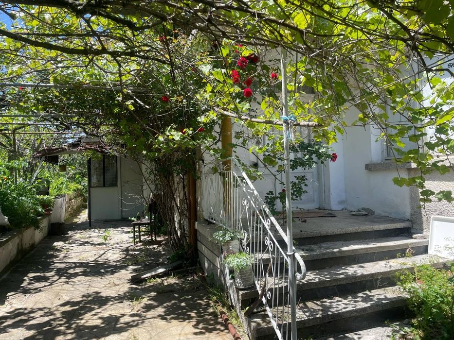 Продава се Къща в с. Рупките, Област Стара Загора - 150 кв.м за 272 €/кв.м - Снимка #1