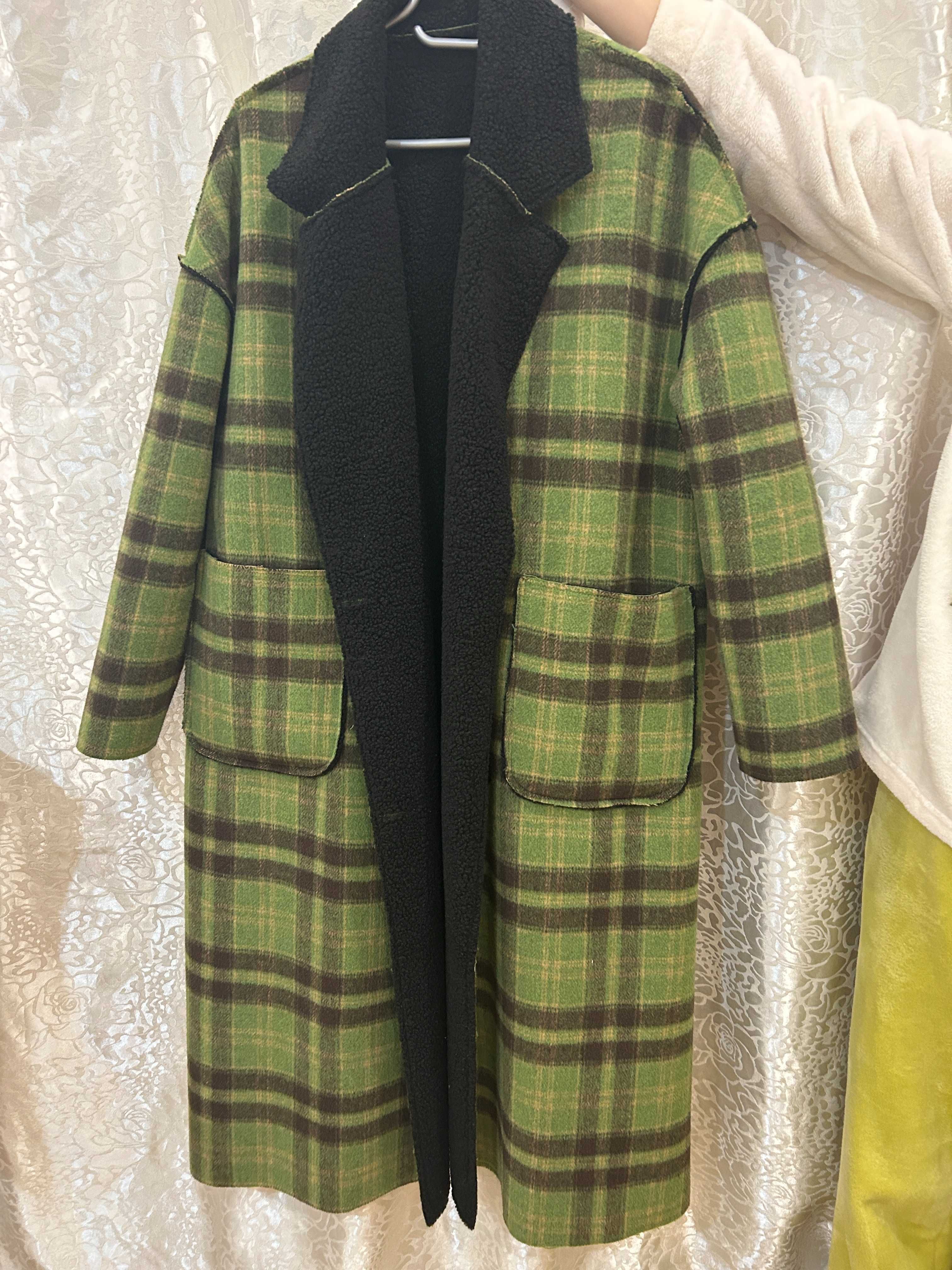 Женское двустороннее пальто одного размера, черно-зеленое