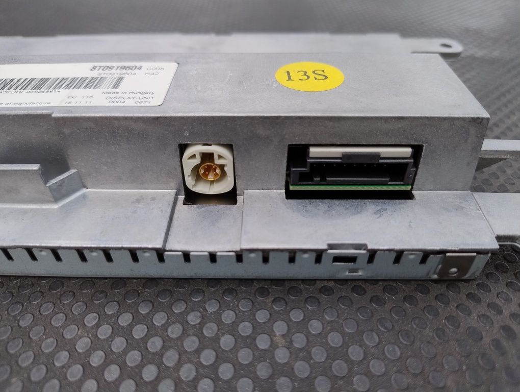 display navigație MMI 3G AUDI A4 B8 
COD 8T0919604